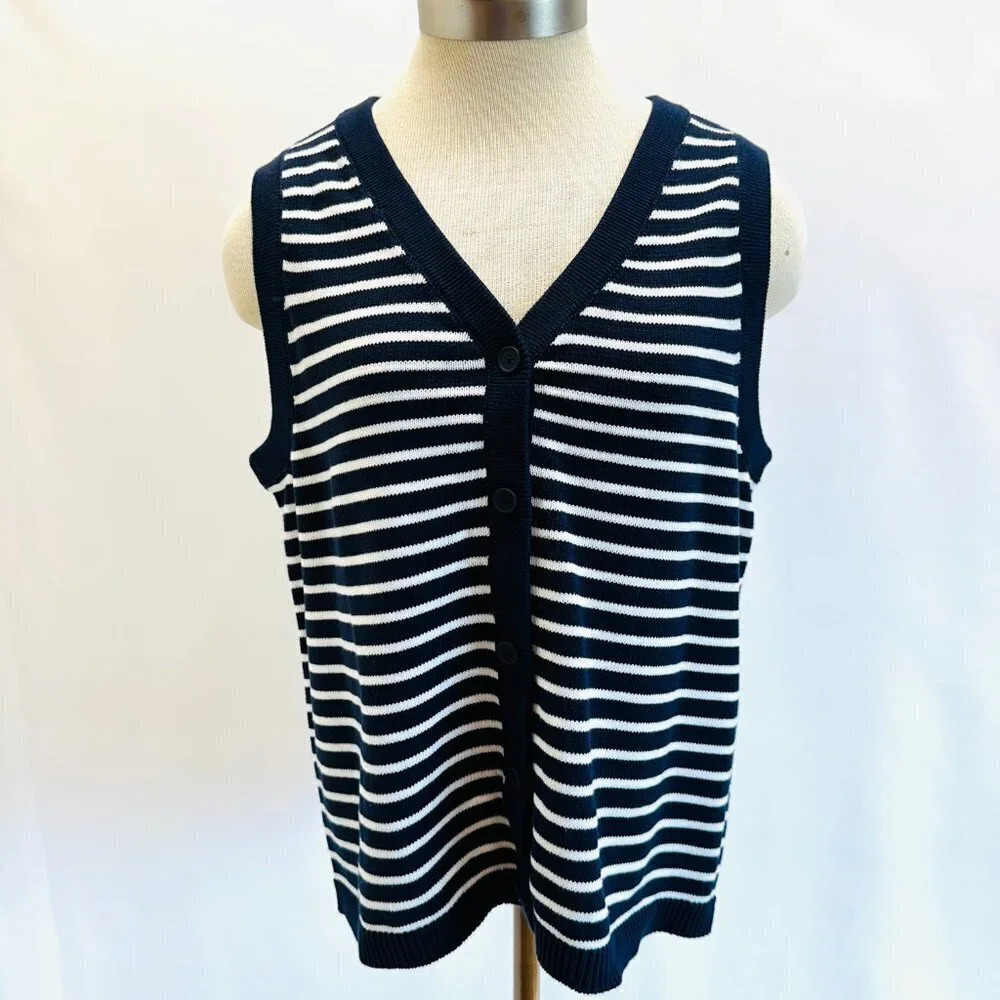 NWT CROFT & BARROW Women Sleeveless Button Down Blue Striped Sweater Vest Size L